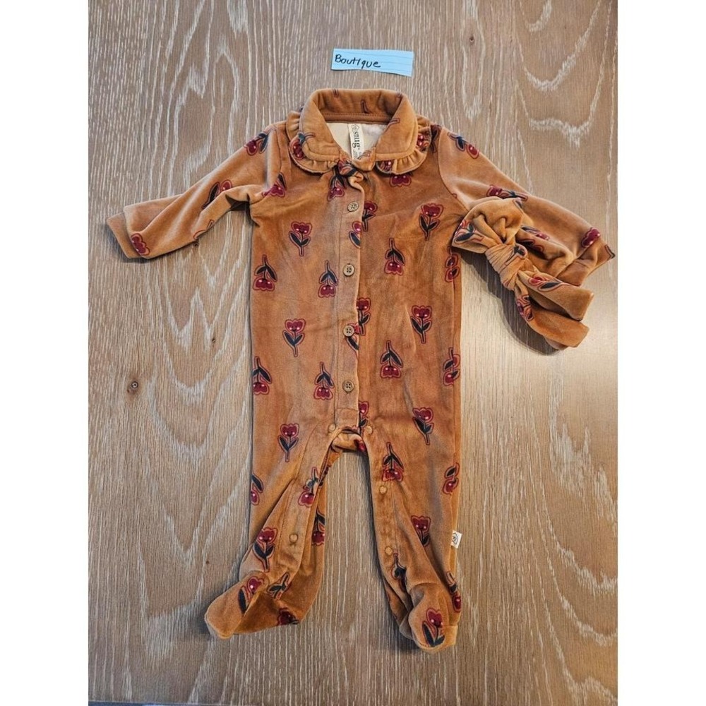 Snug baby girl outfit‎ 0-3 mos